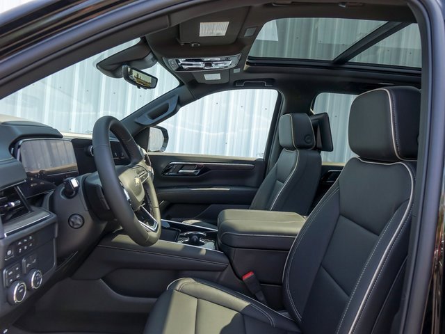 New 2026 Chevrolet Suburban Premier image 17