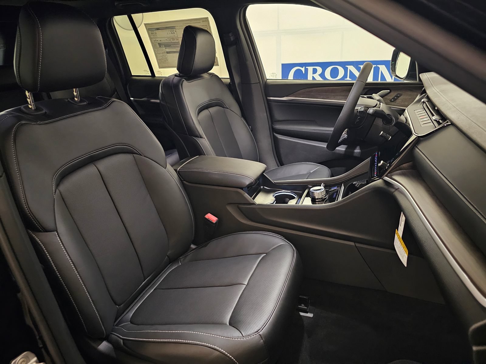New 2027 Jeep Grand Cherokee Limited AWD/4WD image 31