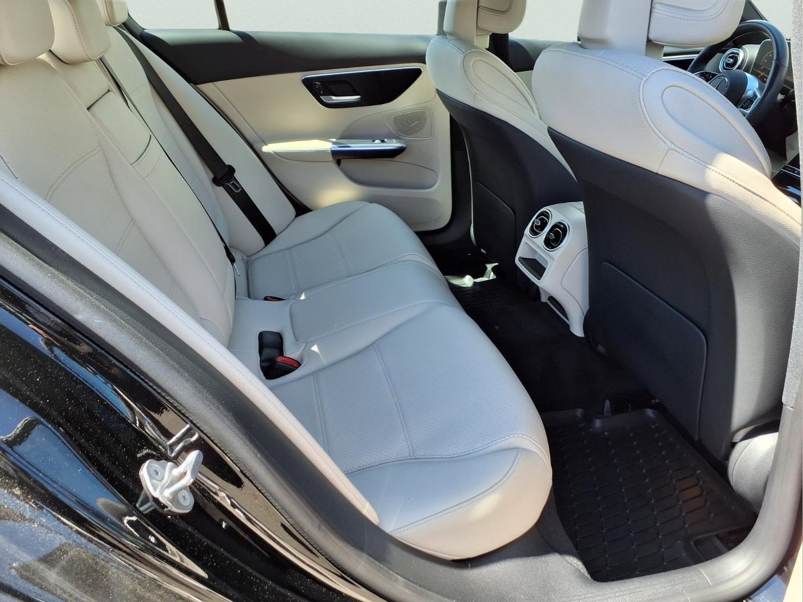 Certified 2022 Mercedes-Benz C 300 4MATIC Sedan image 12