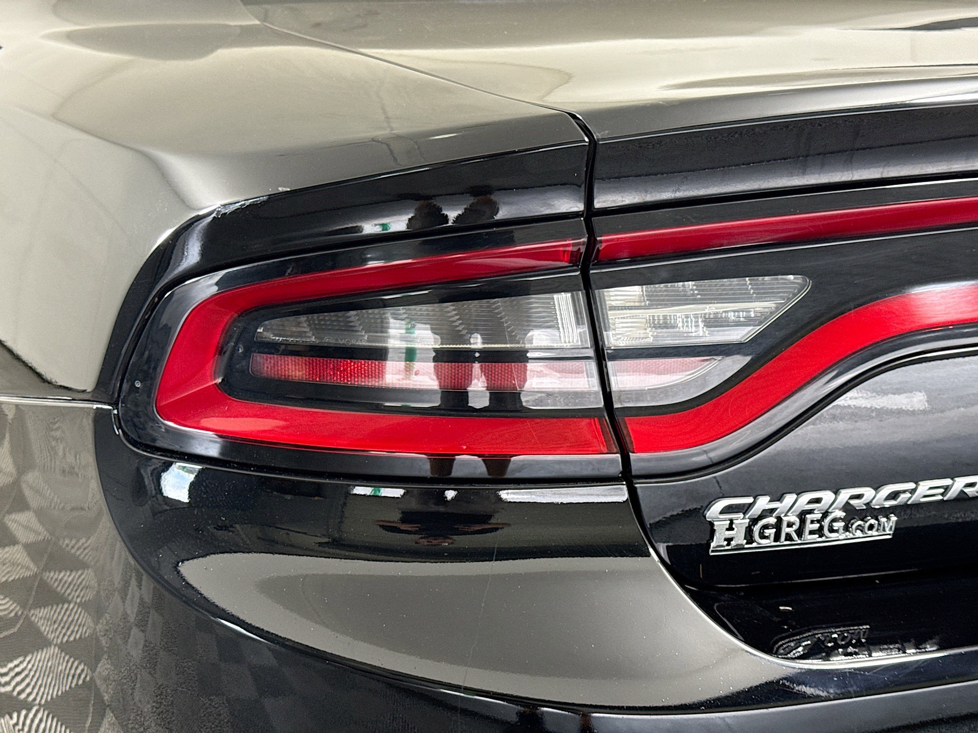 Used 2019 Dodge Charger SXT w/ Leather Interior Group image 36