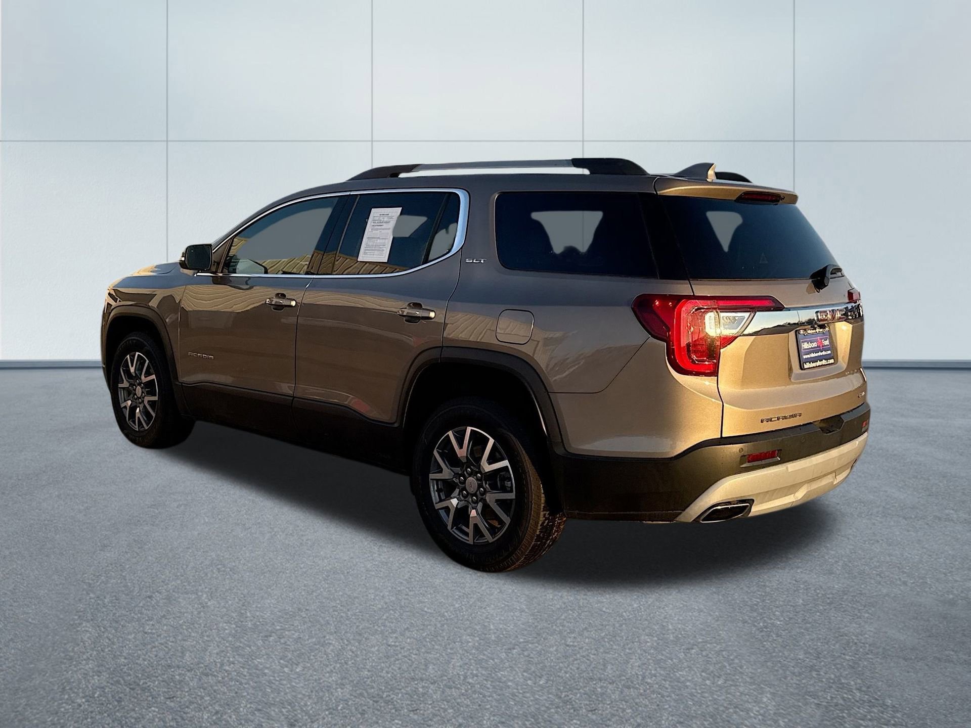 Used 2023 GMC Acadia SLT image 8