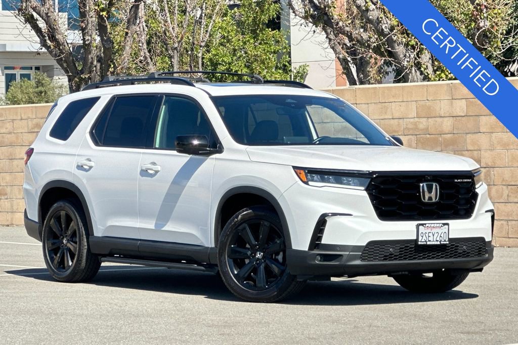 Certified 2025 Honda Pilot Black Edition image 2
