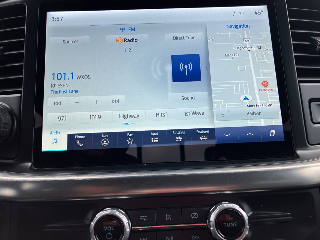 Used 2021 Ford F150 Lariat w/ Max Trailer Tow Package image 18