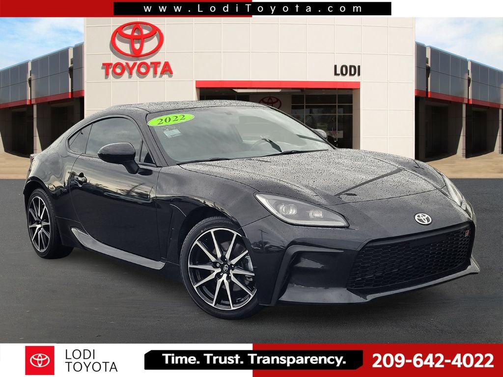 Used 2022 Toyota GR86 image 1
