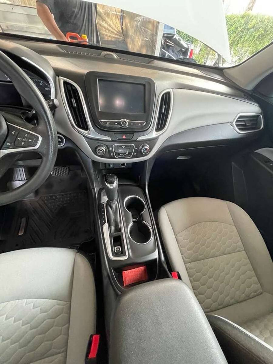 Used 2018 Chevrolet Equinox LS FWD image 8
