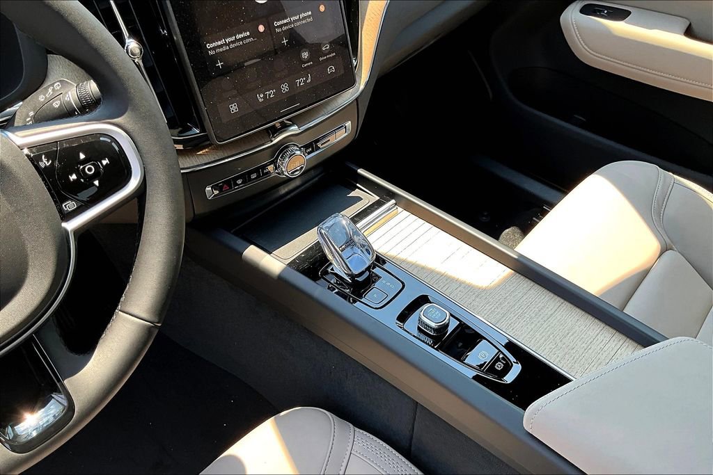 New 2026 Volvo XC60 T8 Plus w/ Protection Package Premier image 21