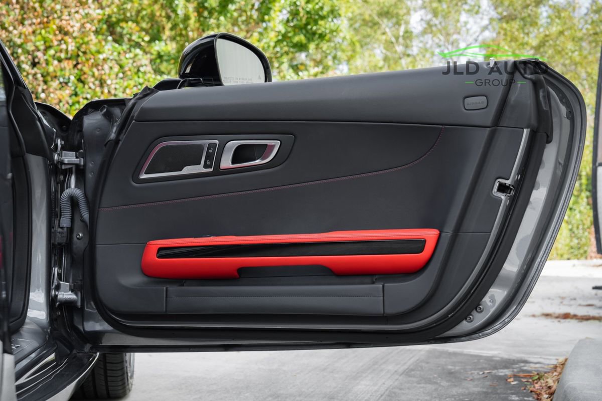 Used 2019 Mercedes-Benz AMG GT Roadster image 36