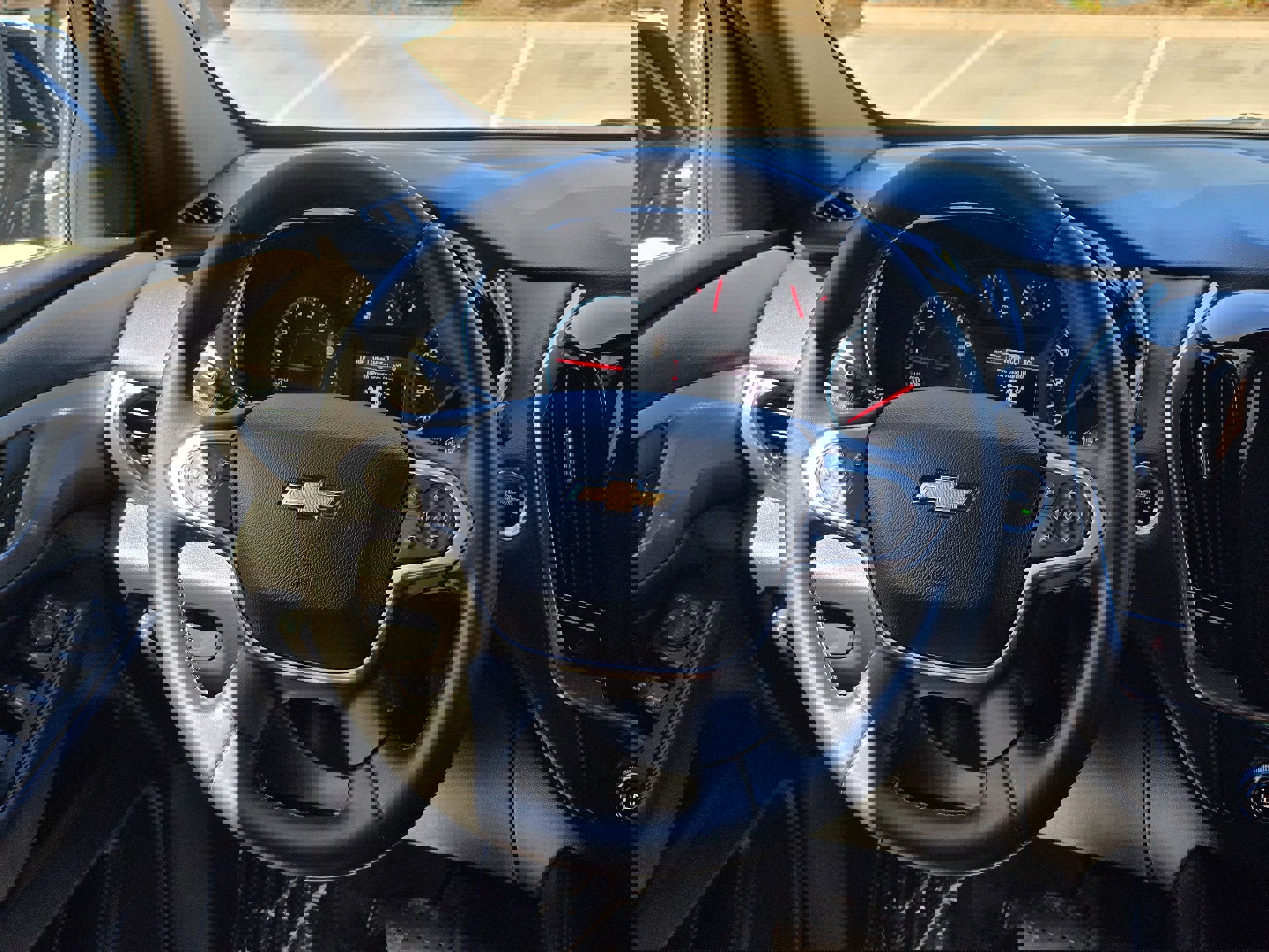 Used 2023 Chevrolet Traverse LT image 27