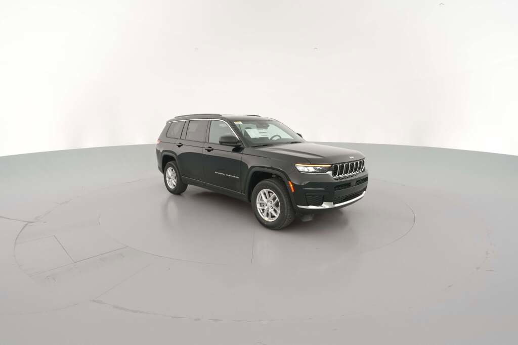New 2025 Jeep Grand Cherokee L Laredo image 16