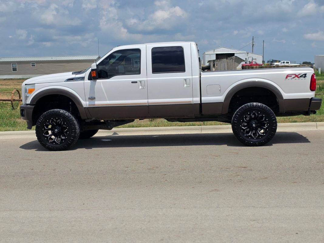 Used 2016 Ford F250 King Ranch w/ FX4 Off-Road Package AWD/4WD image 8