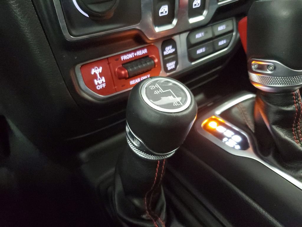 Used 2022 Jeep Wrangler Rubicon w/ LED Lighting Group AWD/4WD image 30