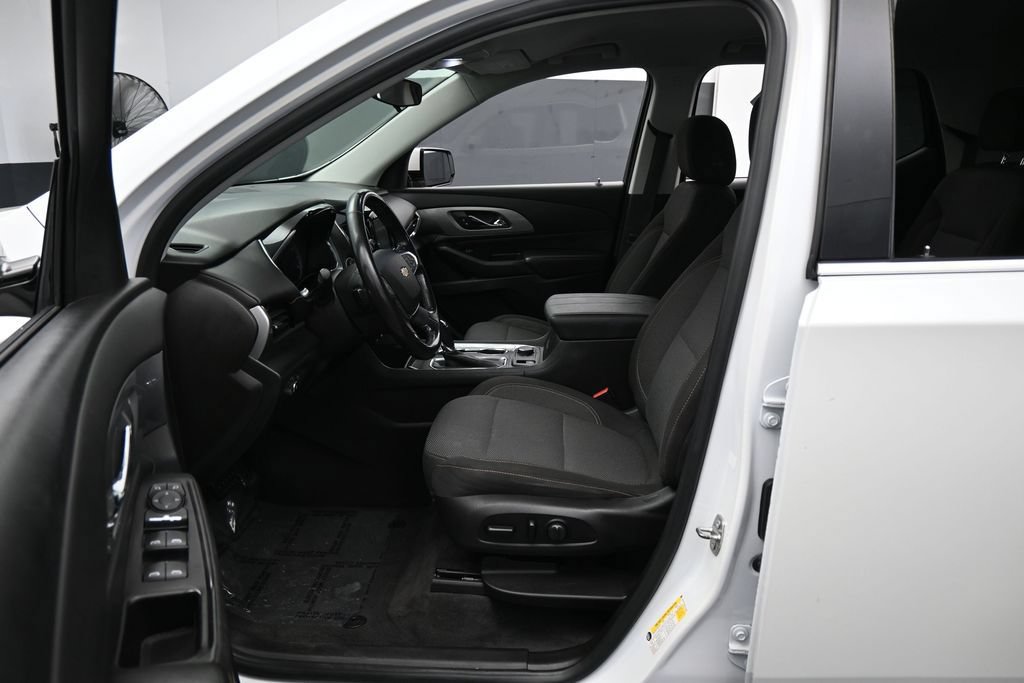 Used 2019 Chevrolet Traverse LT FWD image 11
