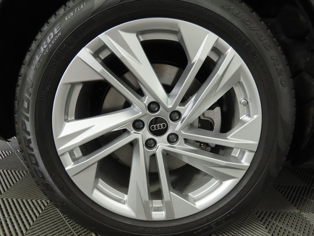 Used 2023 Audi Q7 3.0T Prestige image 32