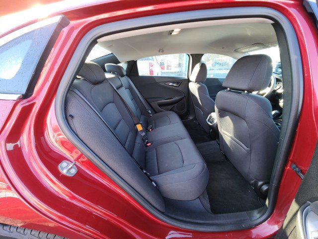 Used 2018 Chevrolet Malibu LT image 17