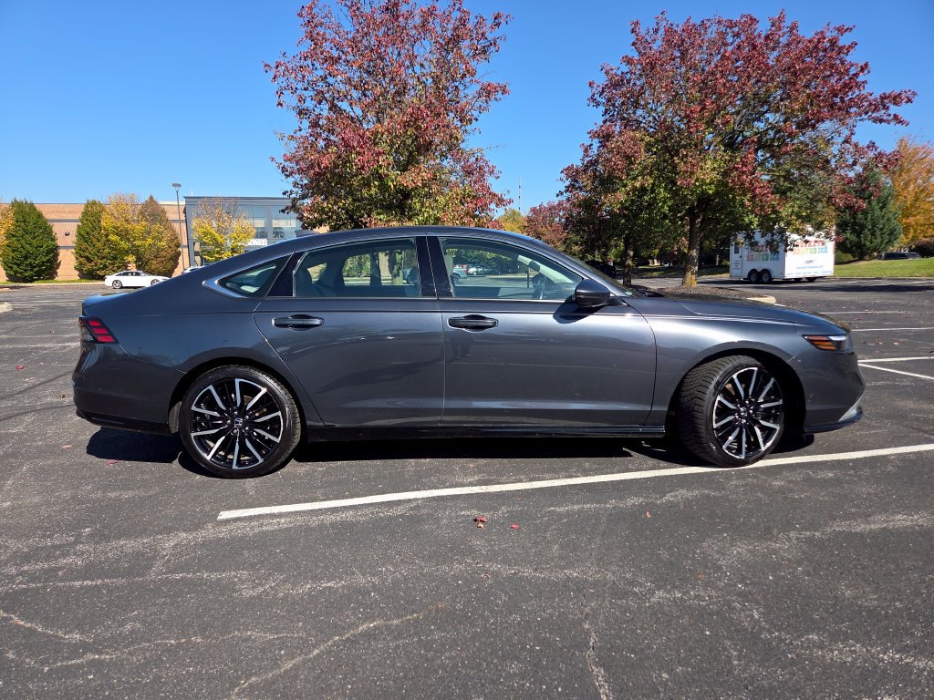 Used 2024 Honda Accord Touring image 29