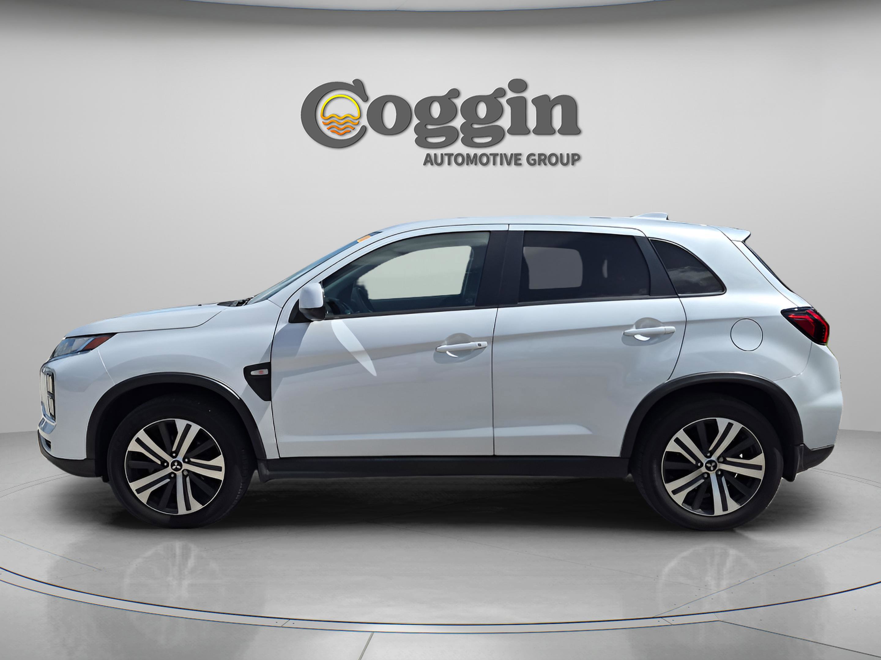 Used 2022 Mitsubishi Outlander Sport ES FWD image 3