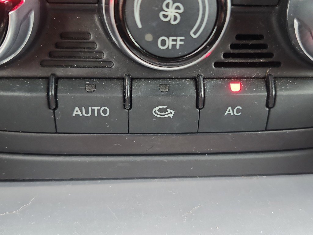 Used 2009 Audi TT 3.2 Prestige image 25