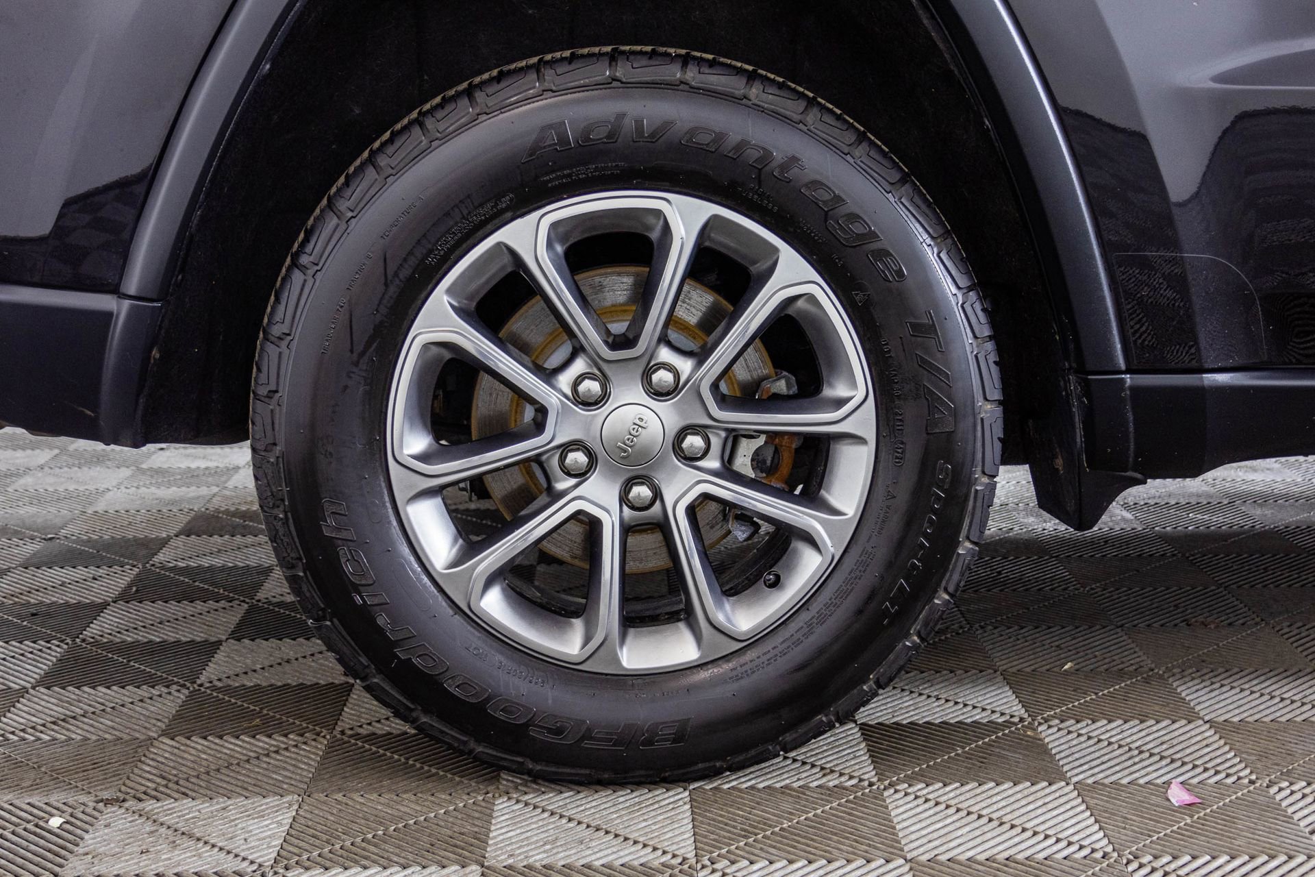 Used 2015 Jeep Grand Cherokee Limited image 55