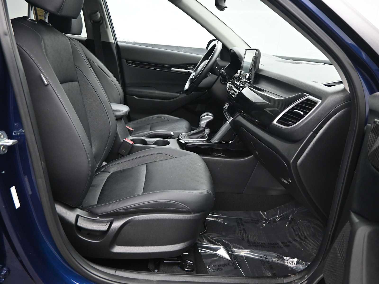 Used 2021 Kia Seltos EX image 12