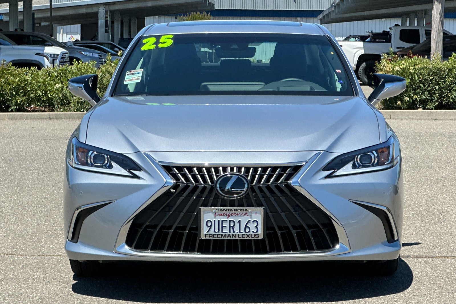 Used 2025 Lexus ES 300h w/ Premium Package FWD image 9