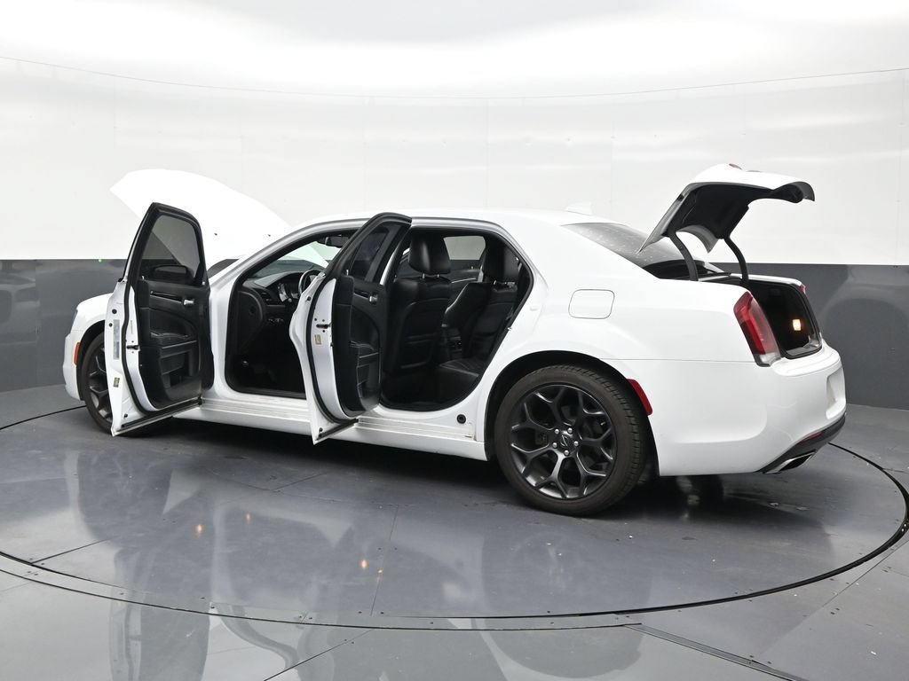 Used 2020 Chrysler 300 S RWD image 31