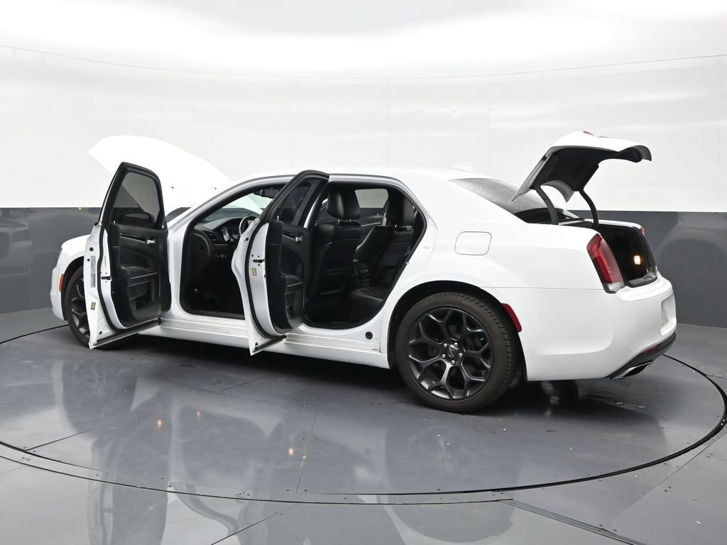 Used 2020 Chrysler 300 S RWD image 31
