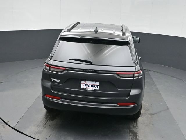 New 2026 Jeep Grand Cherokee Altitude image 32