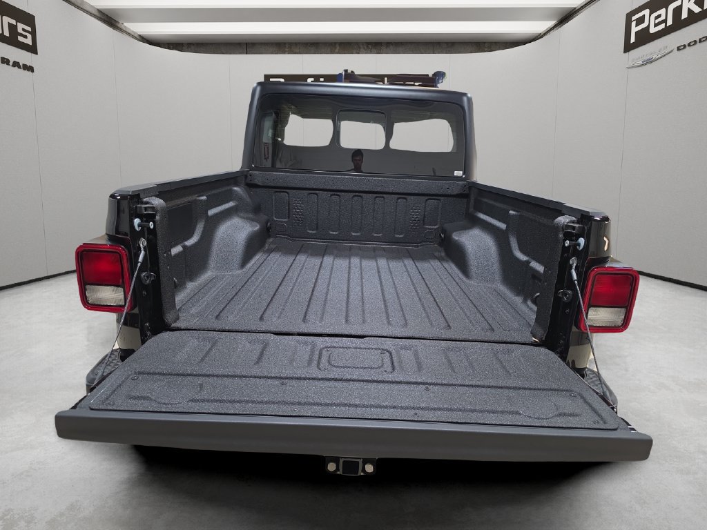 New 2026 Jeep Gladiator Sport AWD/4WD image 10