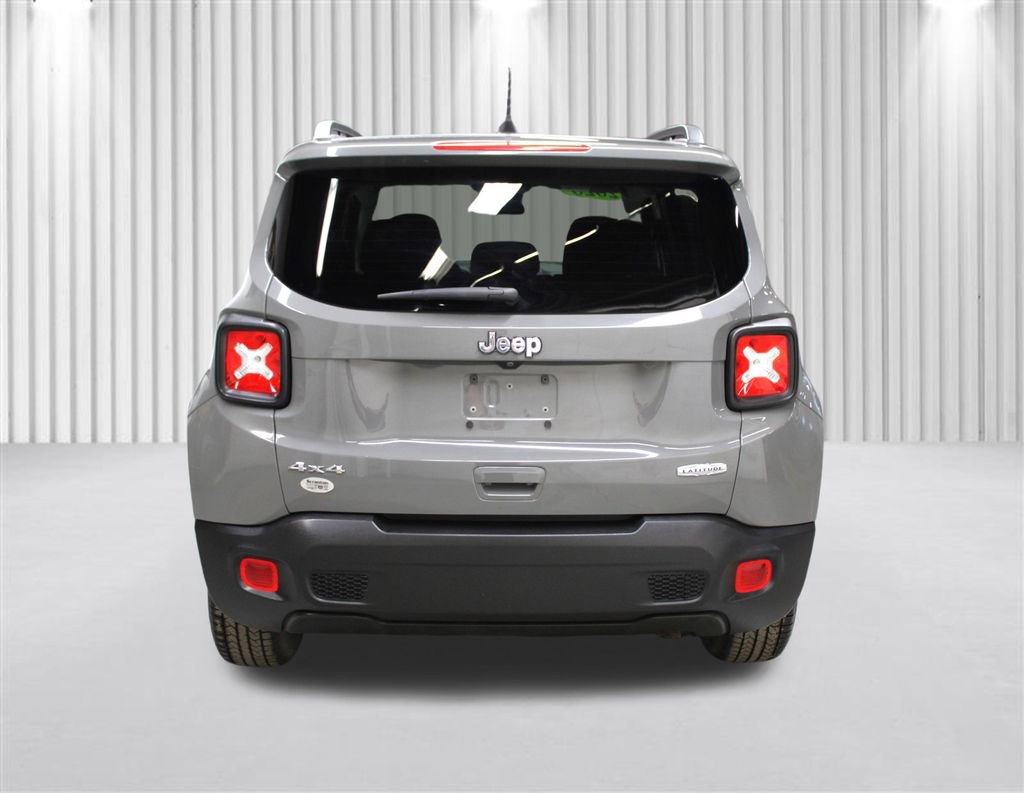 Used 2020 Jeep Renegade Latitude w/ Cold Weather Group image 4