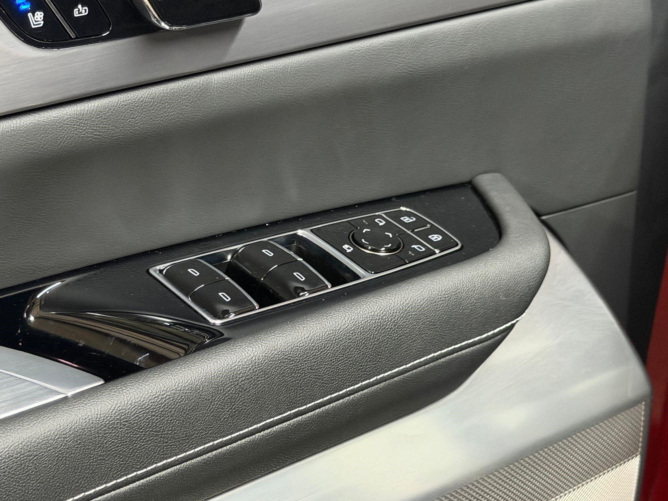 New 2026 Cadillac Vistiq Sport AWD/4WD image 30