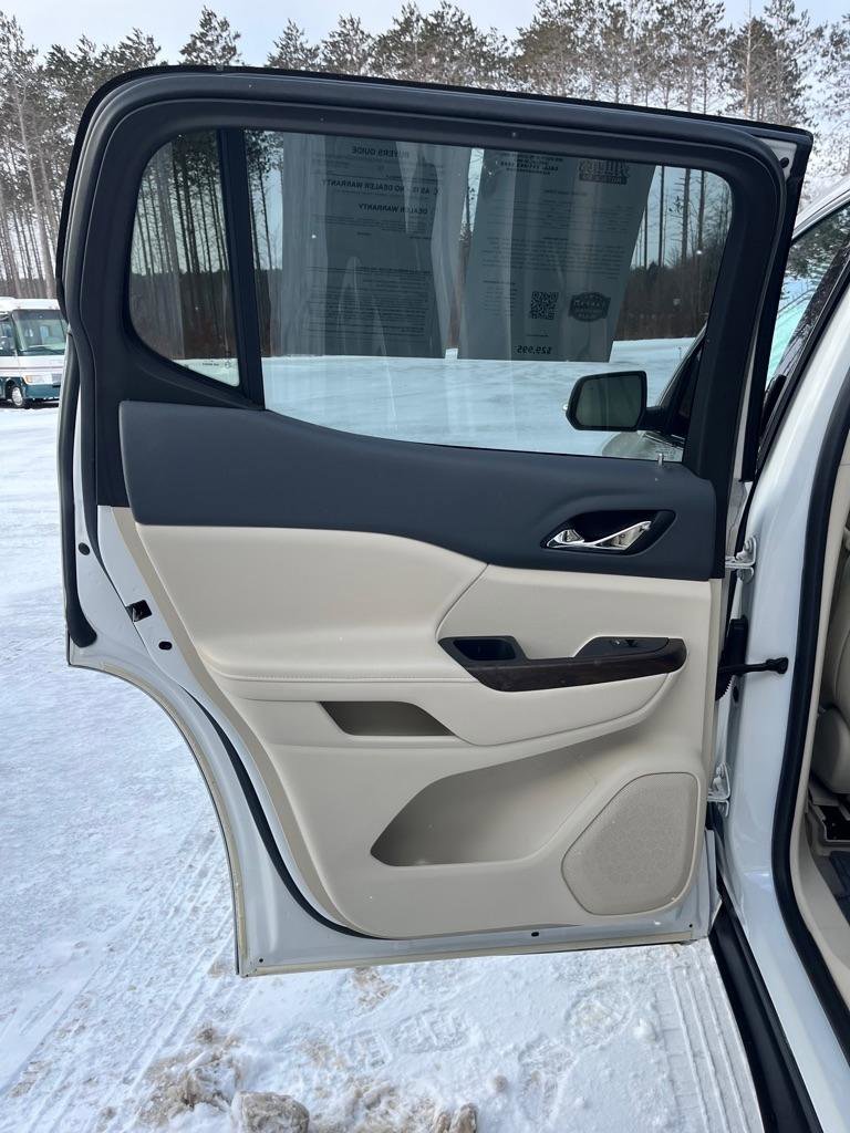 Used 2021 GMC Acadia Denali w/ Denali Ultimate Package image 16