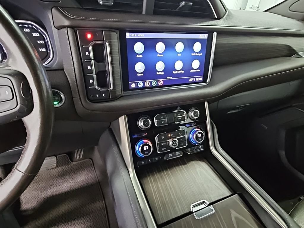 Used 2021 GMC Yukon Denali w/ Denali Premium Package image 12
