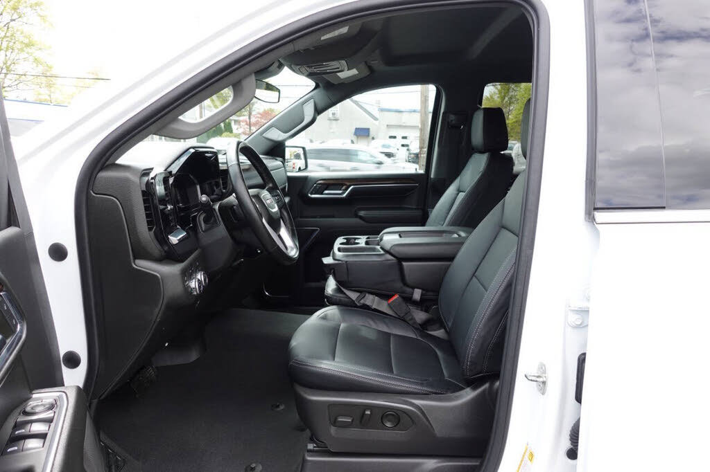 Used 2023 GMC Sierra 1500 SLE w/ X31 Off-Road Package AWD/4WD image 19