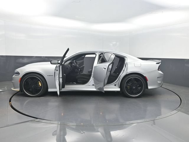 Used 2022 Dodge Charger R/T w/ Blacktop Package RWD image 40