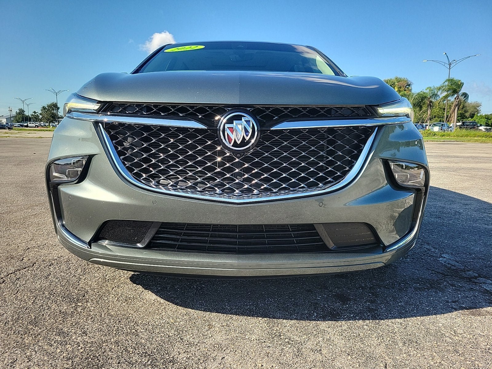 Used 2022 Buick Enclave Avenir w/ Avenir Technology Package FWD image 4