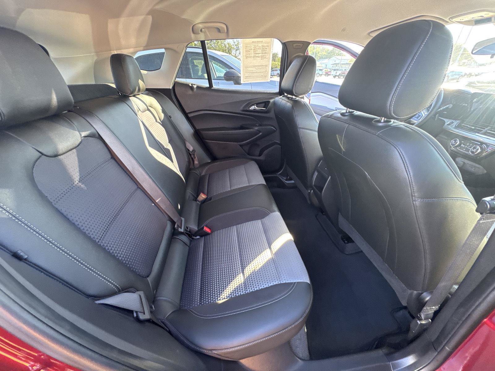 Used 2025 Chevrolet Trax LT w/ Driver Confidence Package FWD image 13