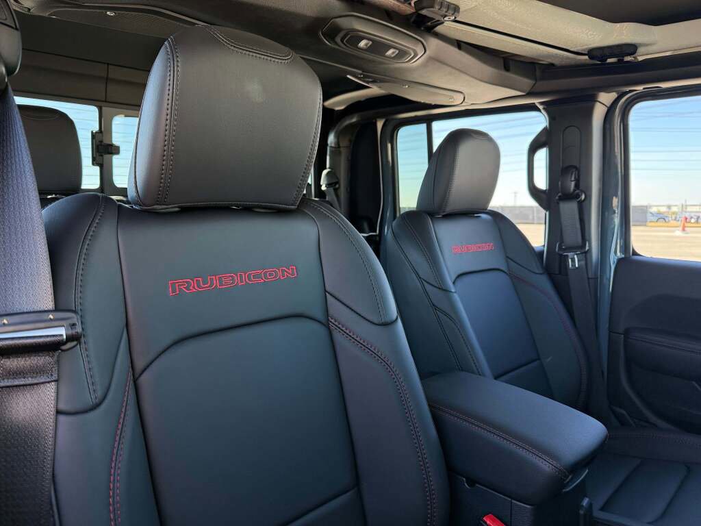 New 2025 Jeep Gladiator Rubicon image 21