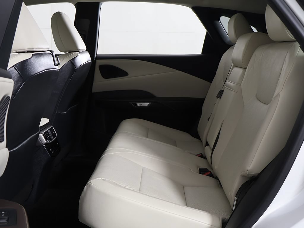 Used 2023 Lexus RX 350h w/ Accessory Package (2T) AWD/4WD image 30
