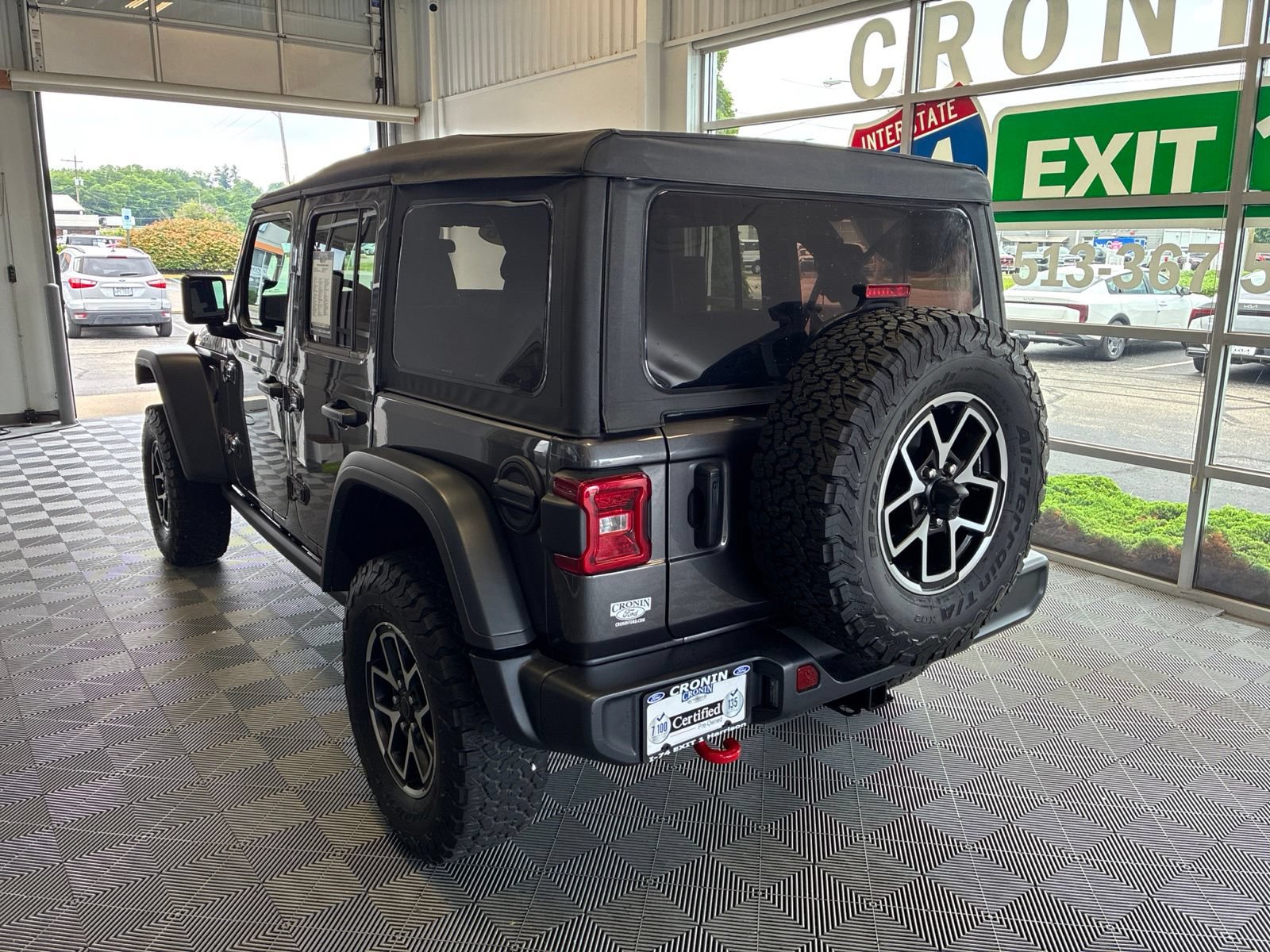 Used 2026 Jeep Wrangler Unlimited Rubicon AWD/4WD image 4