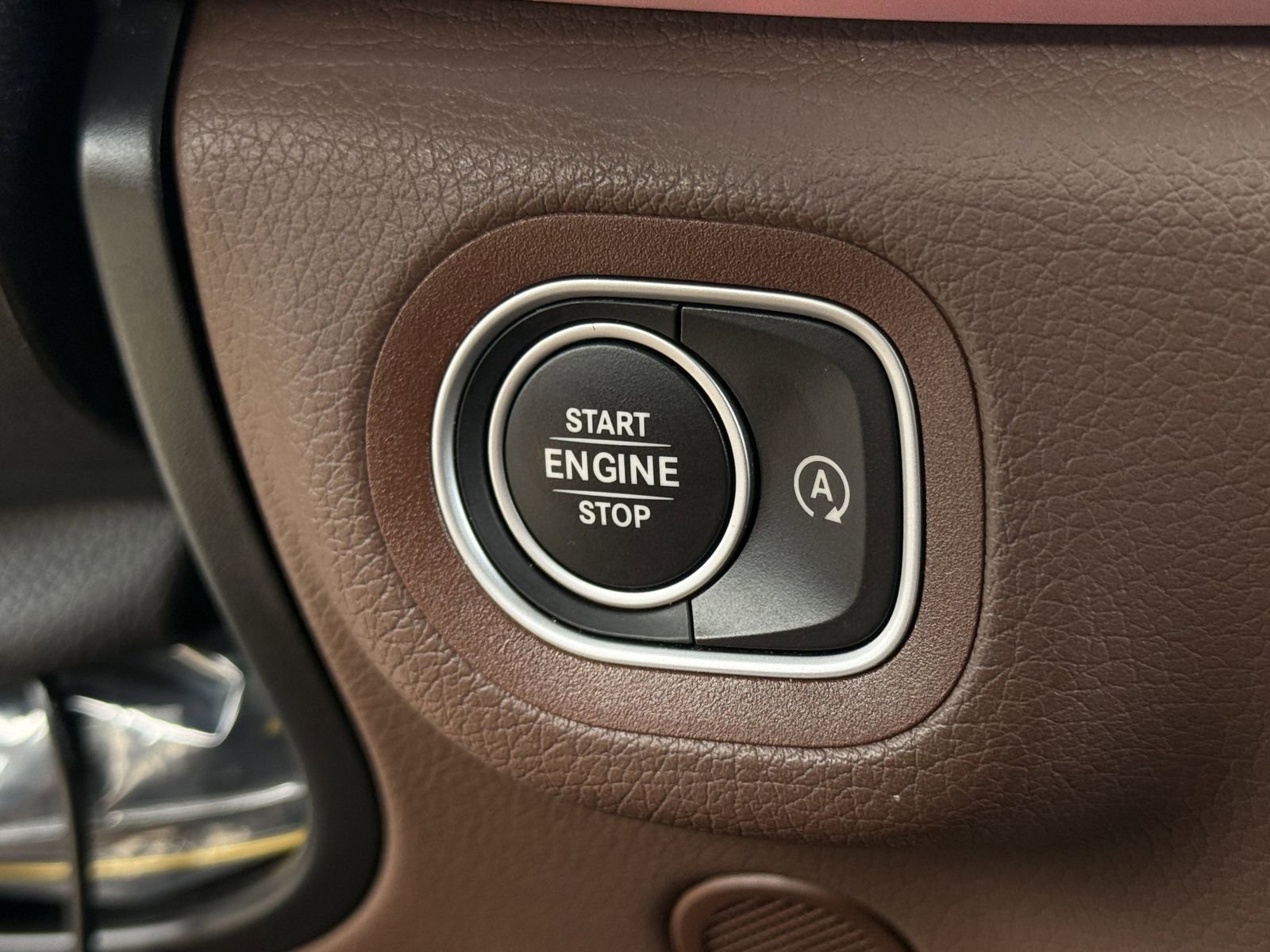 Used 2025 Mercedes-Benz GLS 450 4MATIC image 21