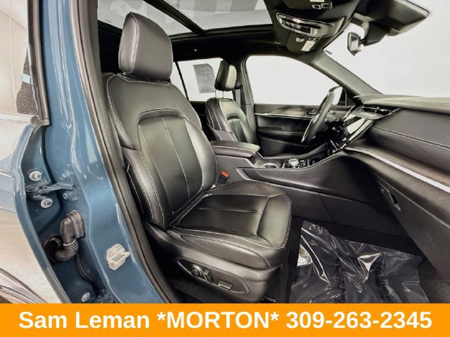Used 2026 Jeep Grand Cherokee Limited w/ Limited Altitude Package AWD/4WD image 28