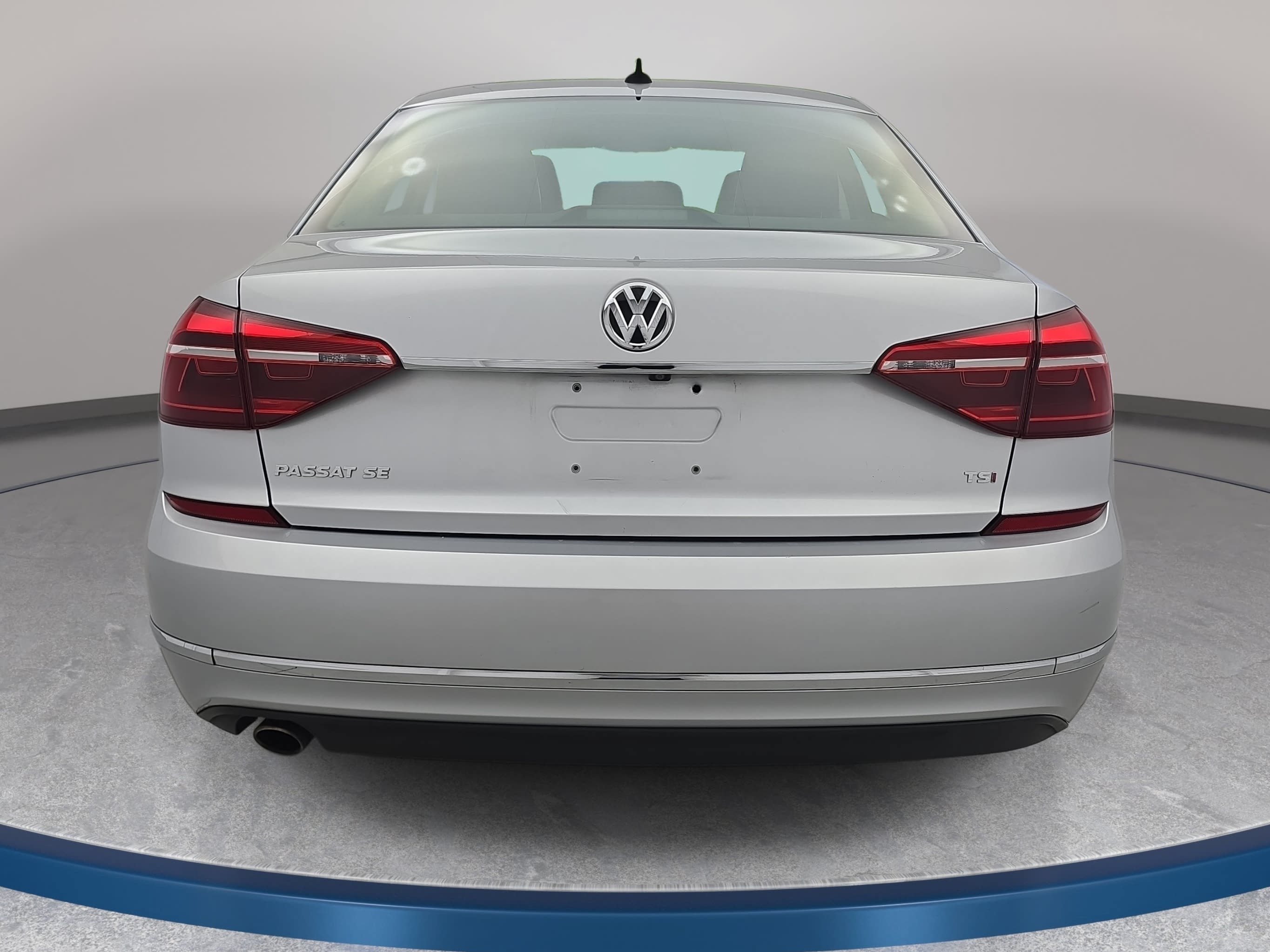 Used 2017 Volkswagen Passat 1.8T SE FWD image 6