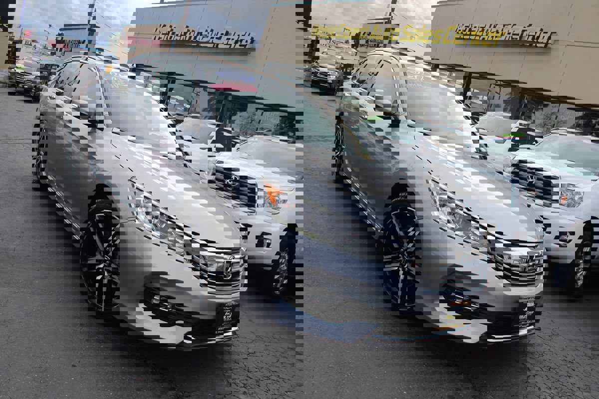 Used 2017 Honda Accord Sport image 31