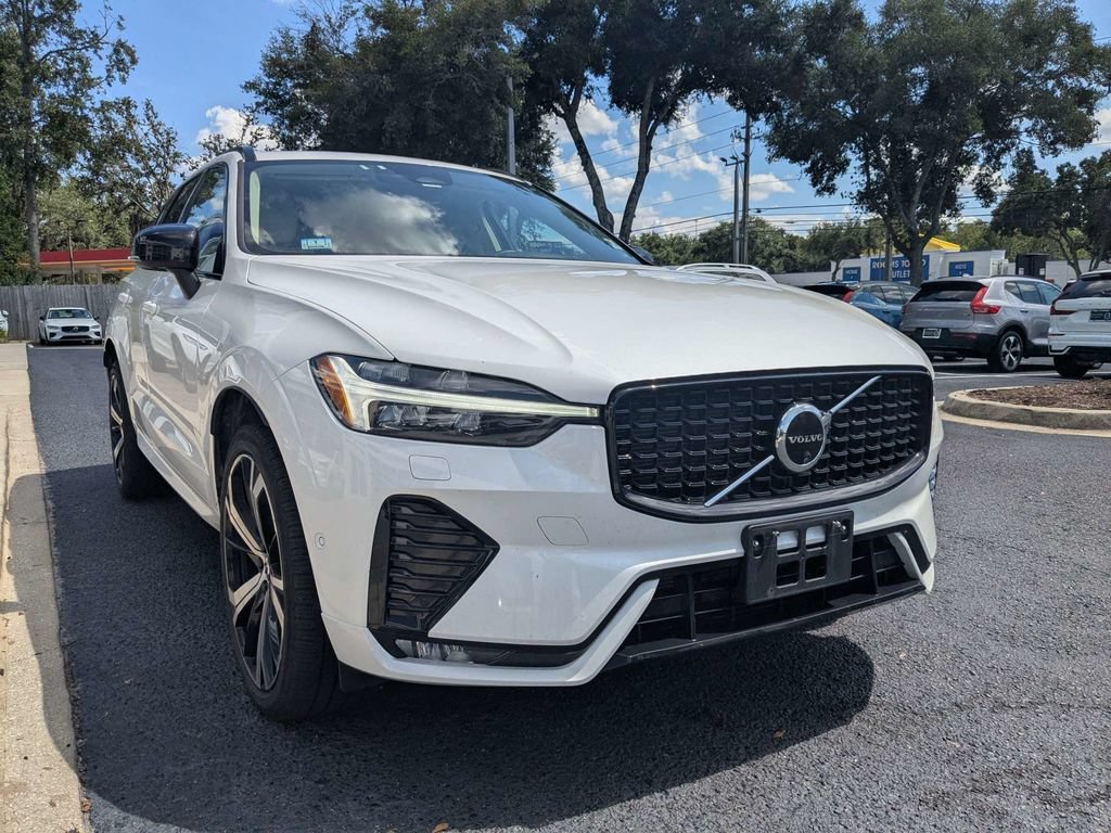 Certified 2024 Volvo XC60 B5 Ultimate w/ Protection Package Premier AWD/4WD image 8