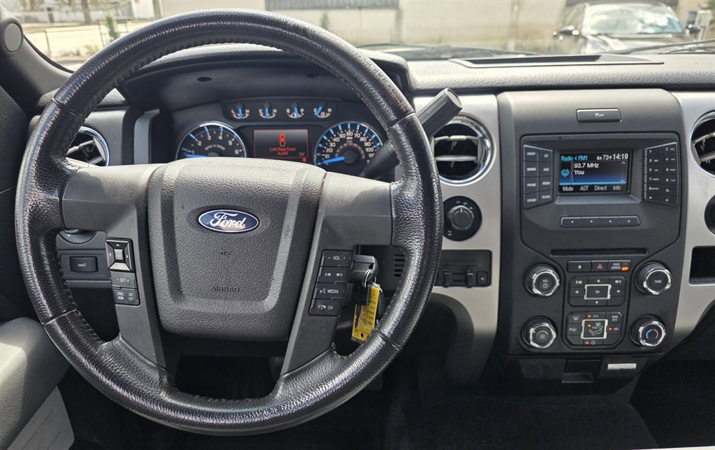 Used 2013 Ford F150 XLT w/ Luxury Equipment Group image 18