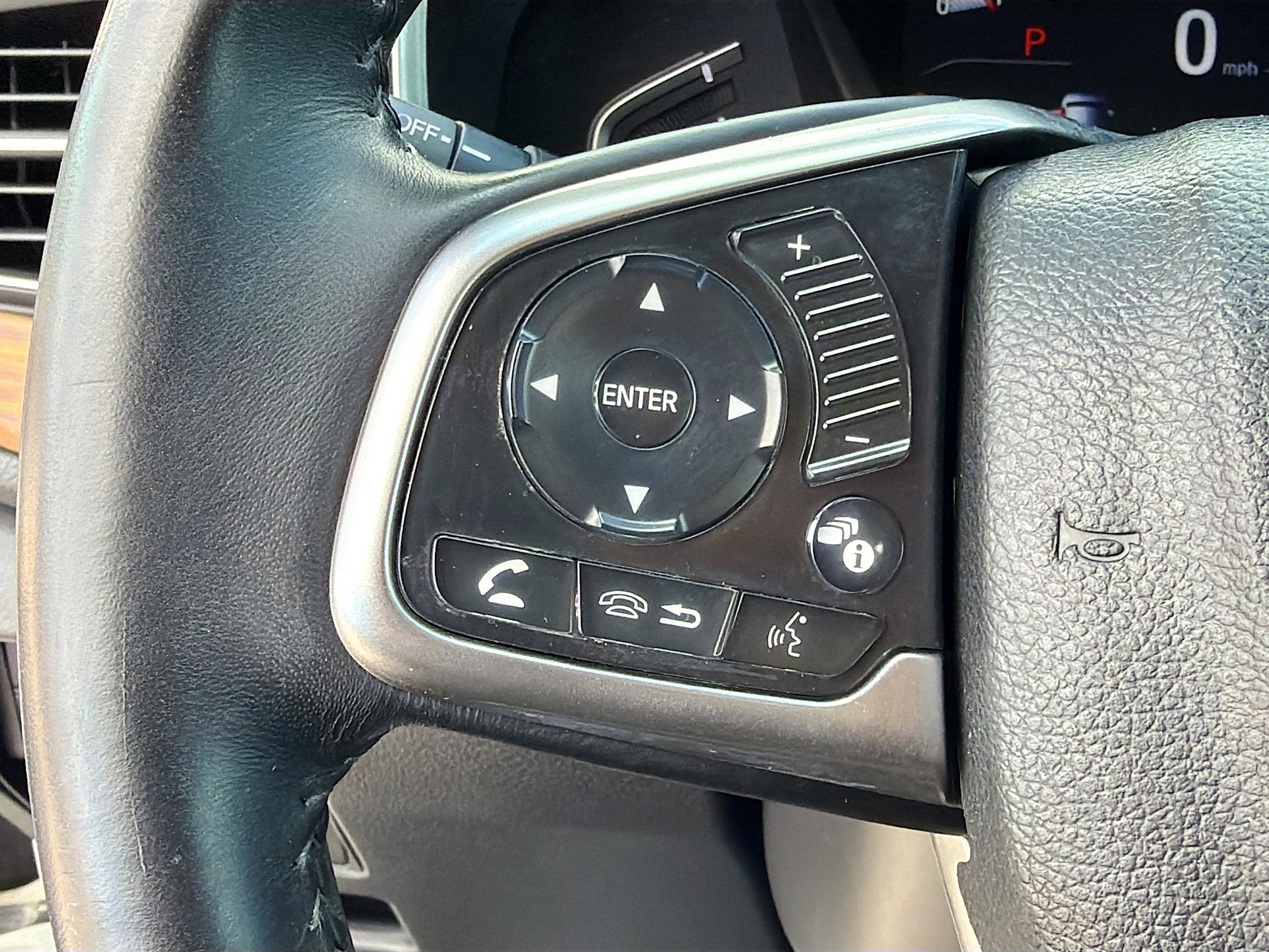 Used 2018 Honda CR-V Touring image 34