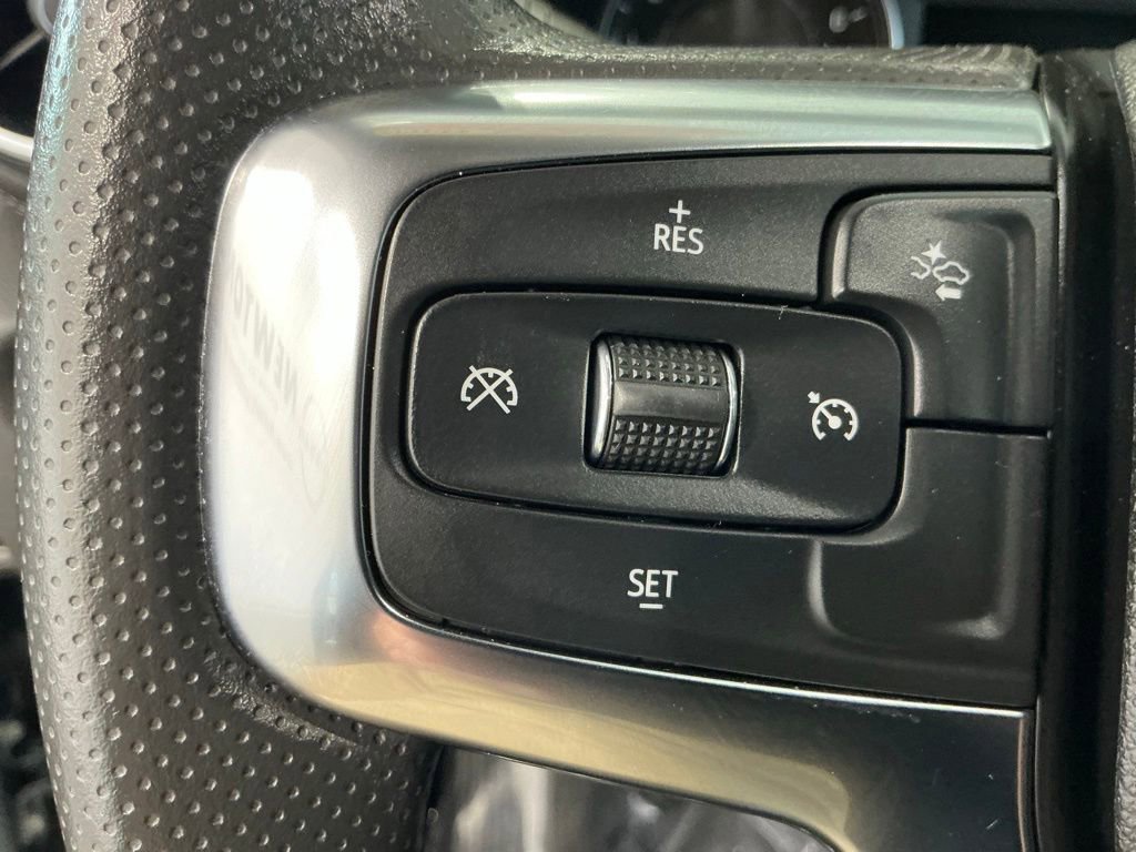 Used 2025 Chevrolet Blazer LT FWD image 36