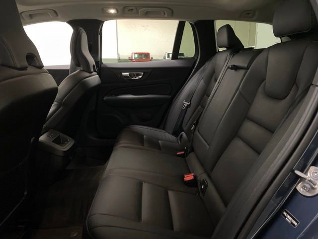 Used 2025 Volvo V60 B5 Cross Country Plus AWD/4WD image 37