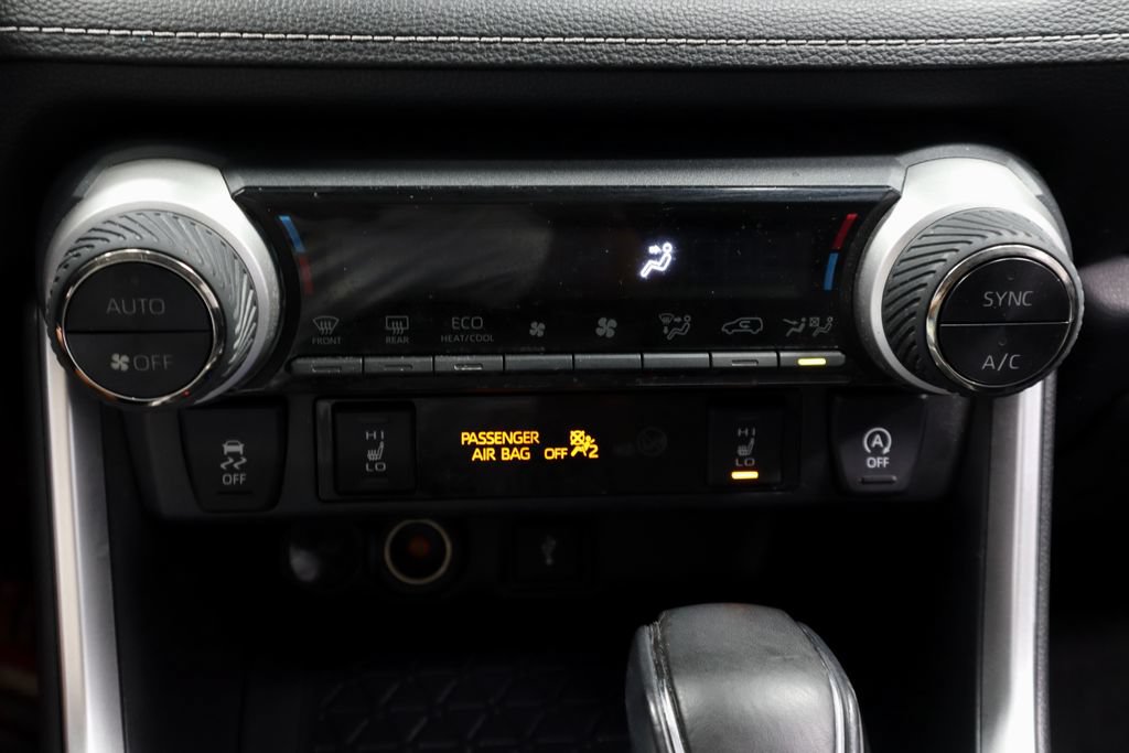 Used 2022 Toyota RAV4 XLE Premium AWD/4WD image 29