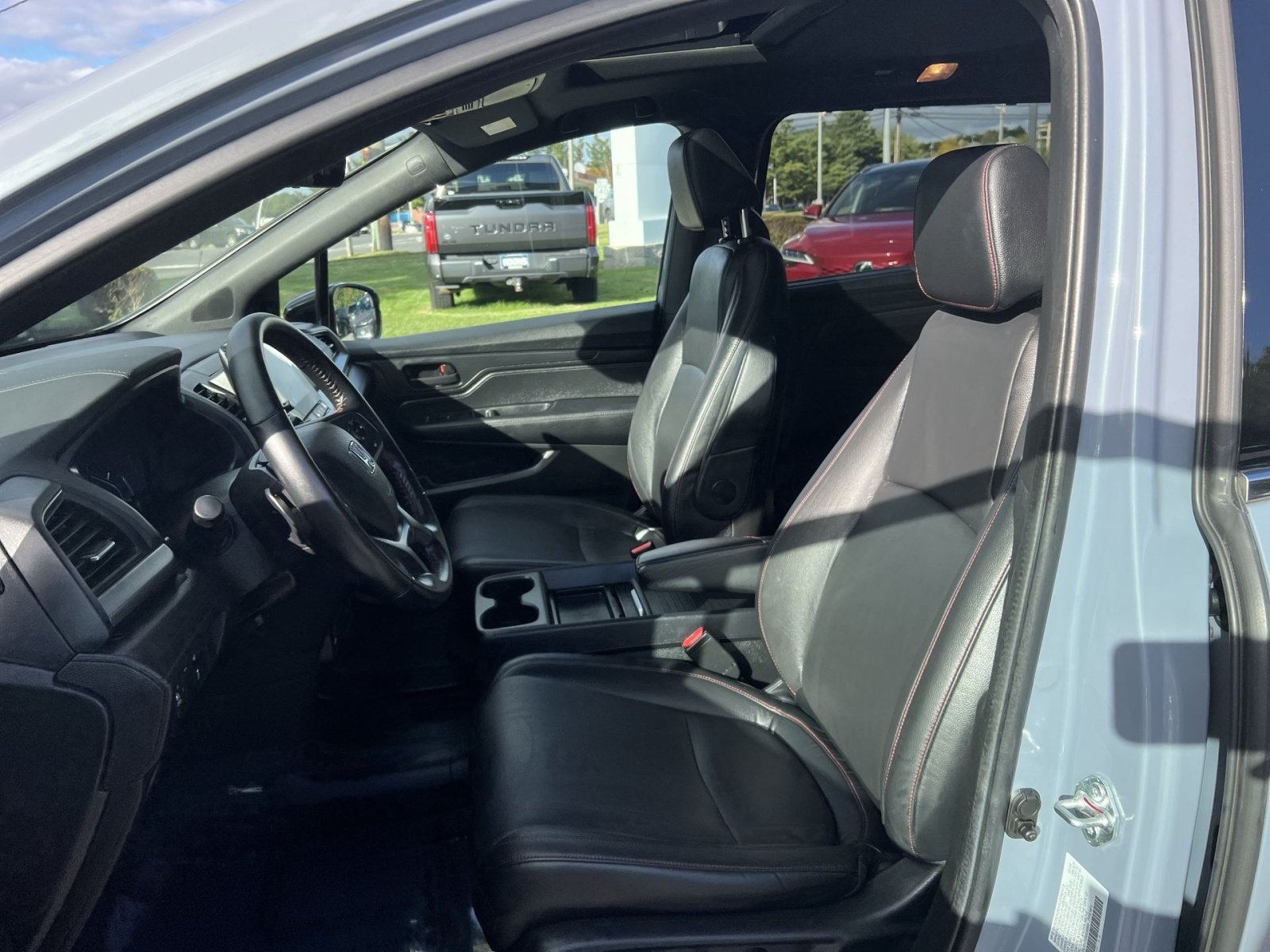 Used 2024 Honda Odyssey Sport image 13